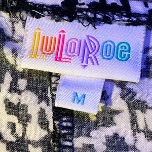 Women’s LULAROE Black and white cardigan, Size Mediu, brand new